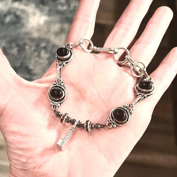 Thor’s Hammer Mjolnir Black Onyx Bracelet - Picture 2 of 9